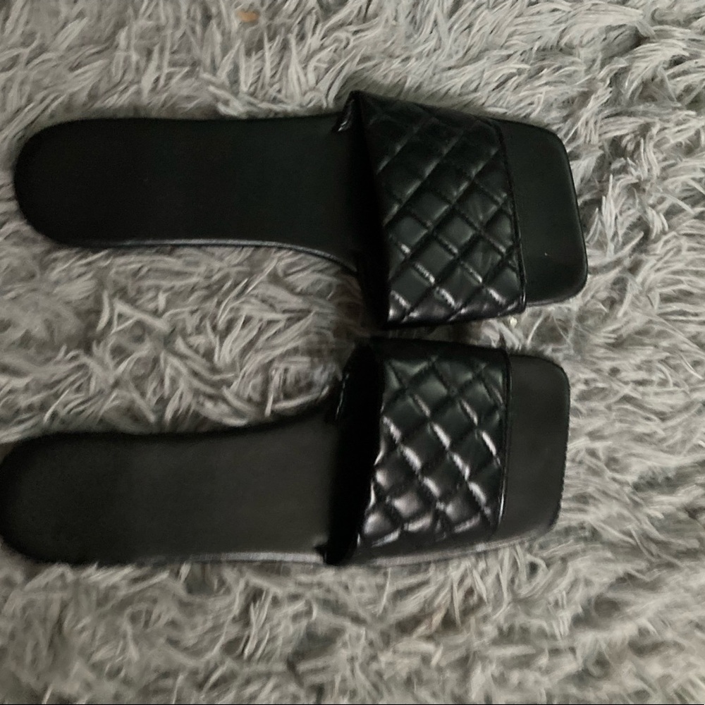 Lovely Wholesale Black Sandals Size 9 barely worn